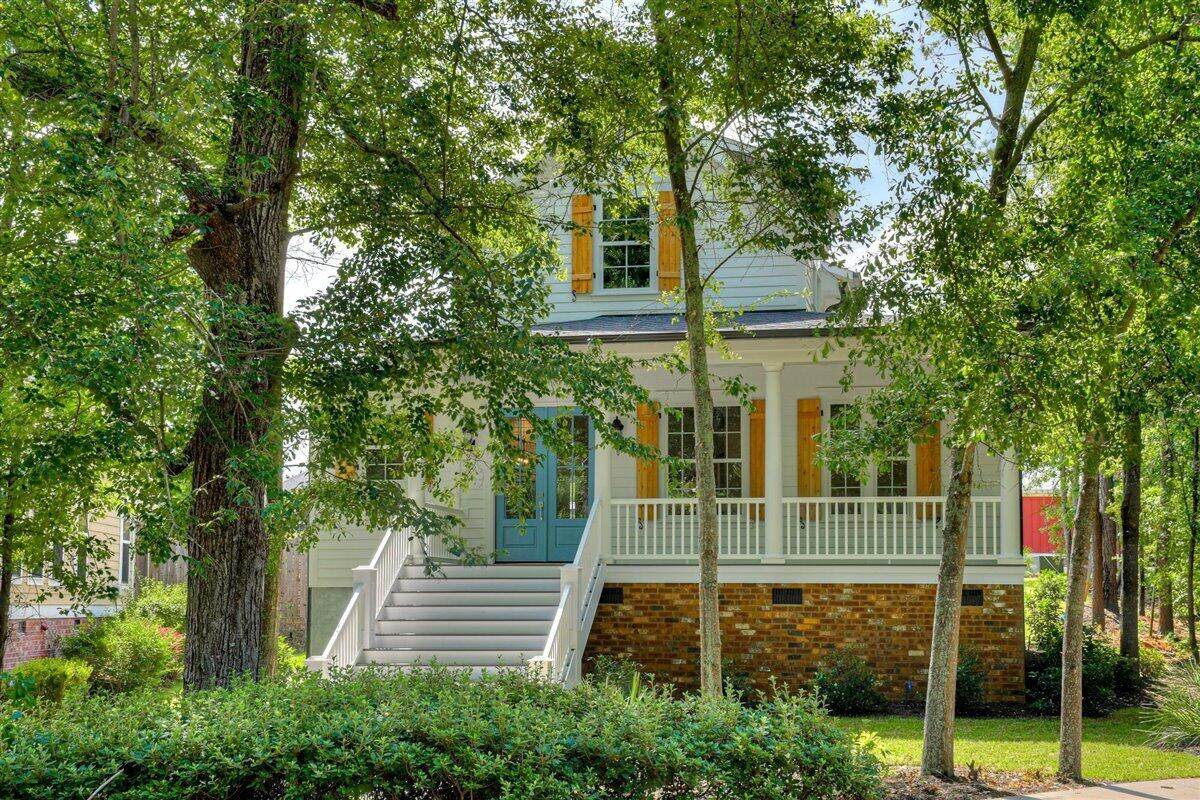 226 Devereux Drive - Photo 1
