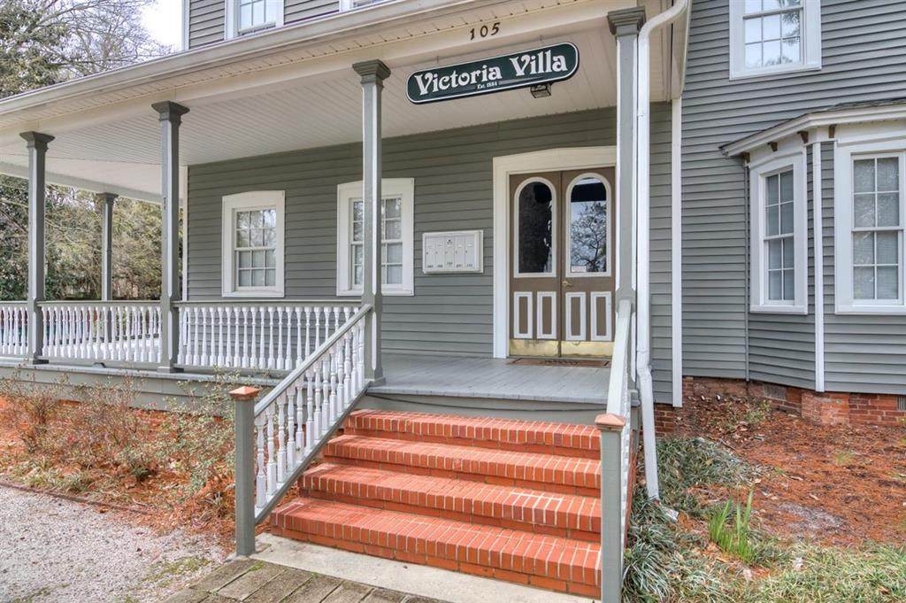 105 Florence Street - Photo 1