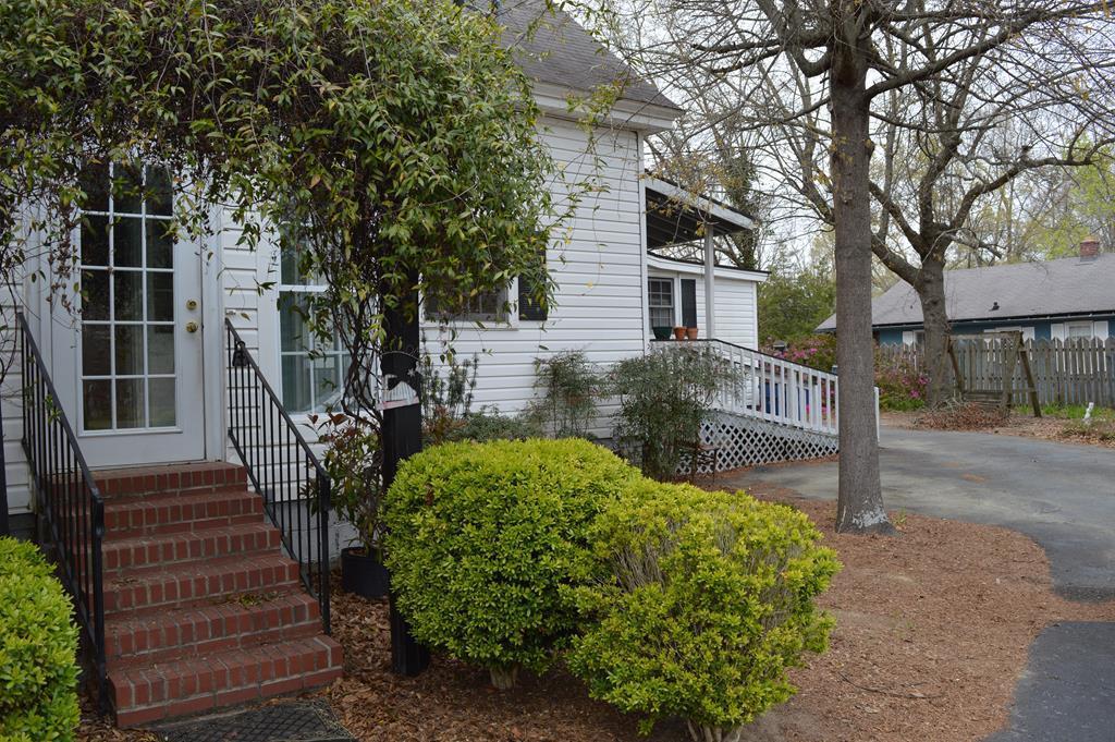 51 Aiken Avenue - Photo 1