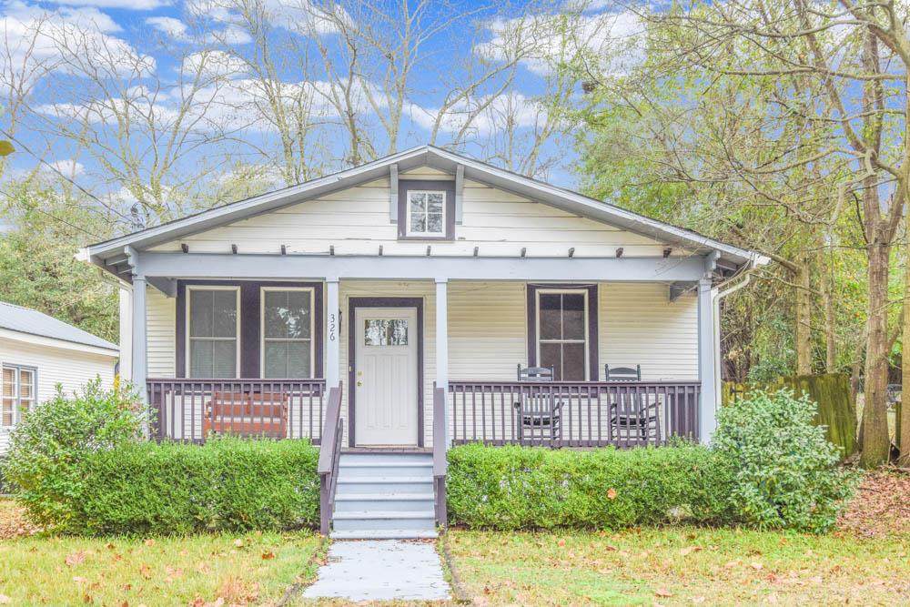 326 Chesterfield Street N - Photo 1