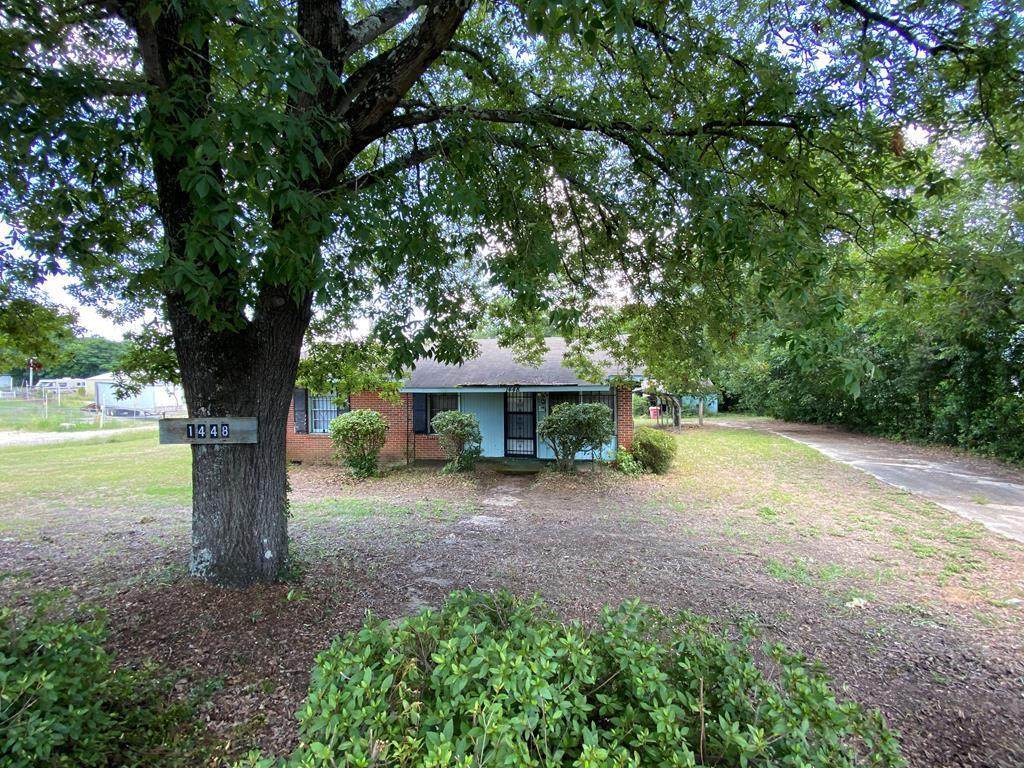 1448 Edgefield Hwy - Photo 1