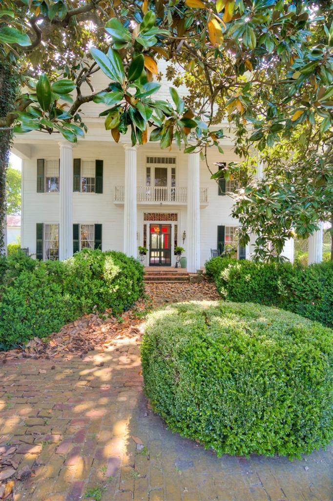 5995 Edgefield Road - Photo 1