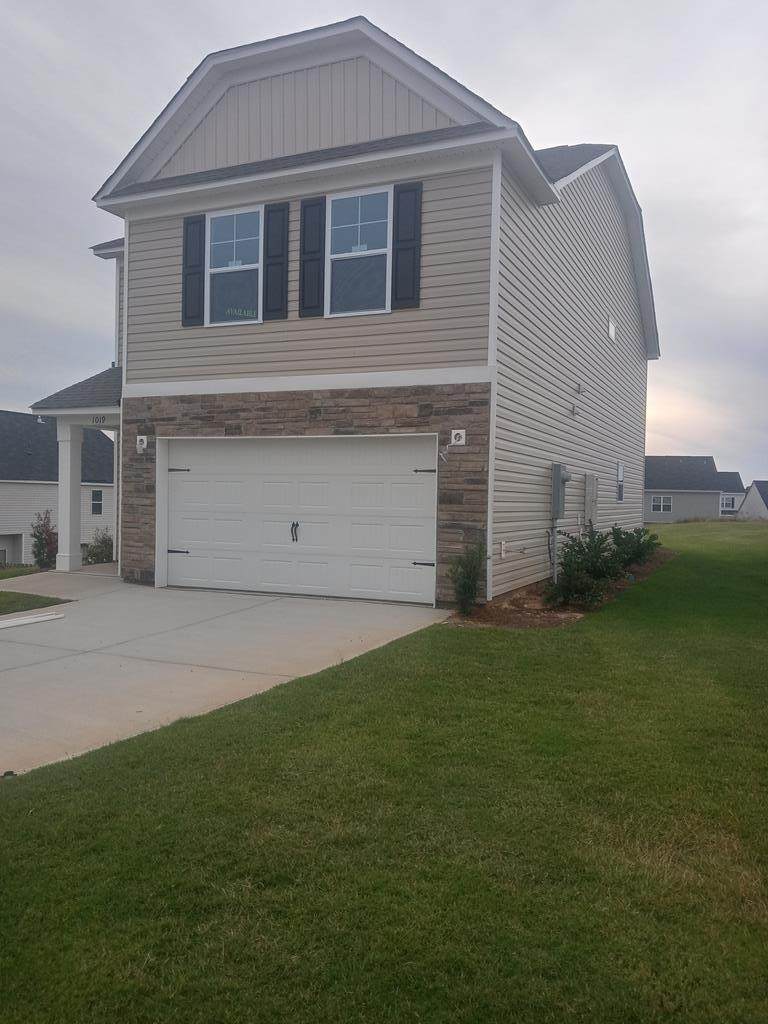 1019 Sapphire Drive - Photo 1