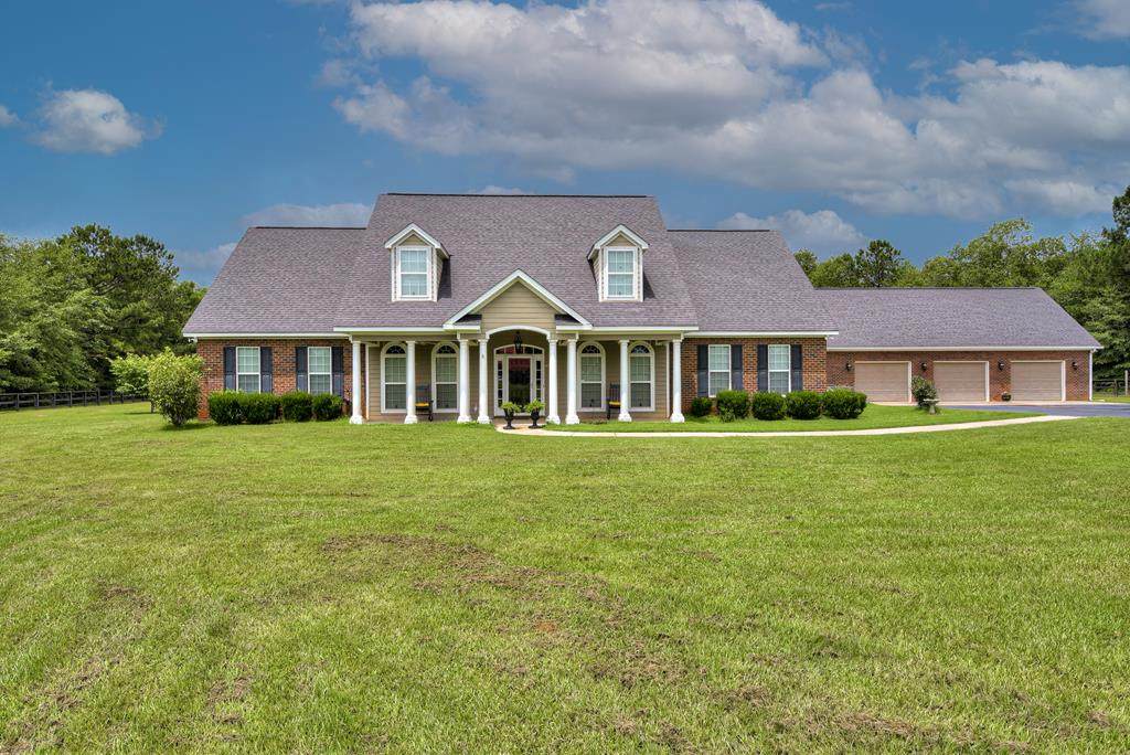 678 Woodland Drive - Photo 1