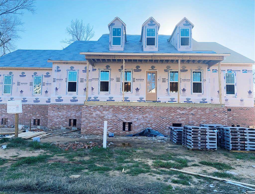584 River North Drive - Photo 1