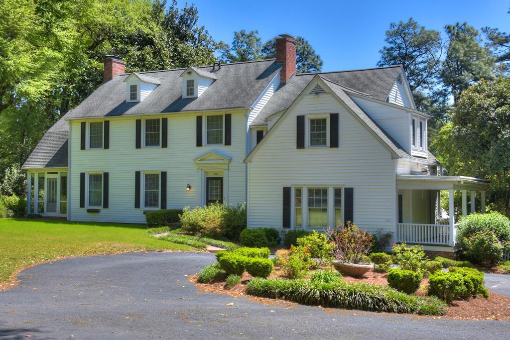 362 Hillcrest Road Sw - Photo 1