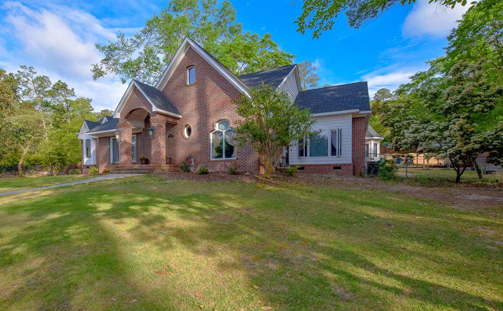 3422 Summit Drive - Photo 1
