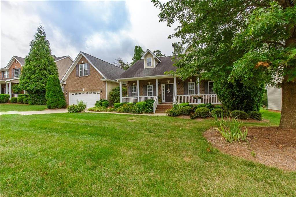 206 Eva Drive - Photo 1