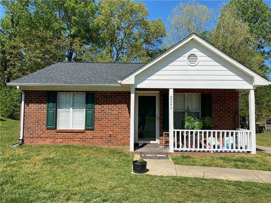 2240 Pineknoll Terrace - Photo 1