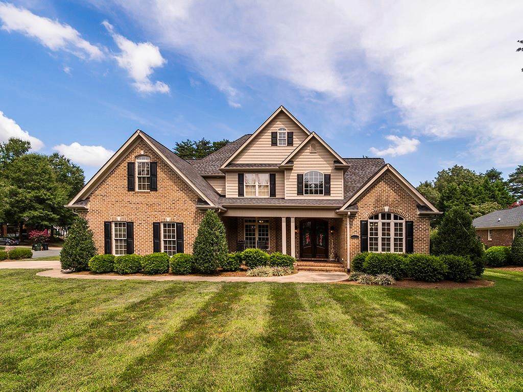 2405 Grand Oaks Boulevard - Photo 1