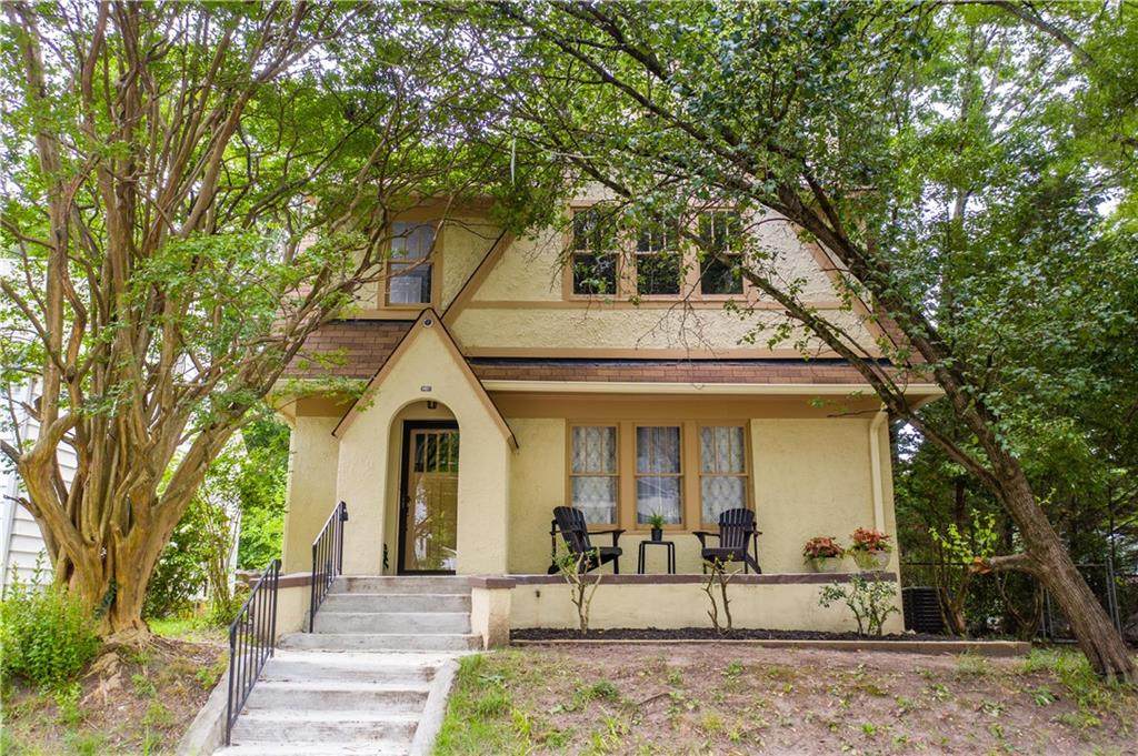 1407 Vickers Avenue - Photo 1