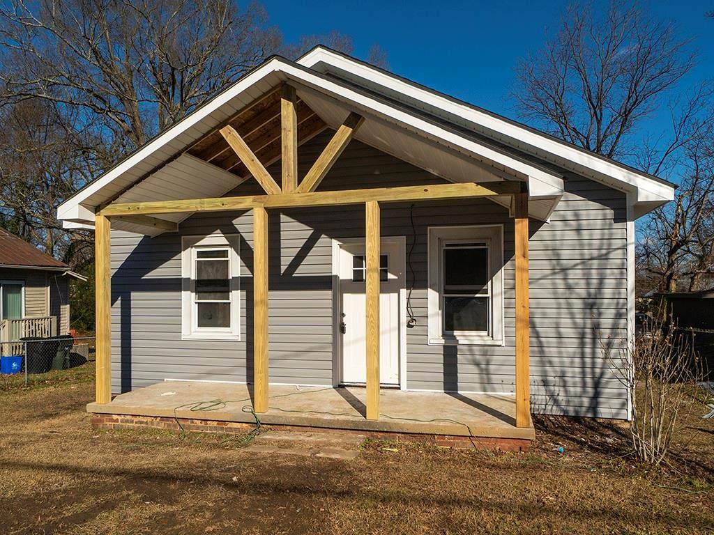 1038 Elwood Street - Photo 1