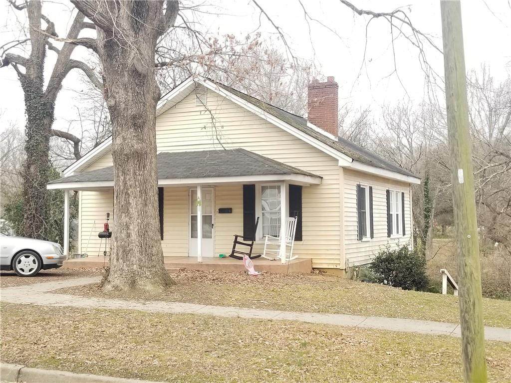 641 Cameron Street - Photo 1