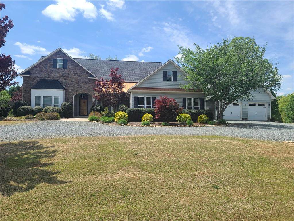 1511 Short Grass Drive - Photo 1