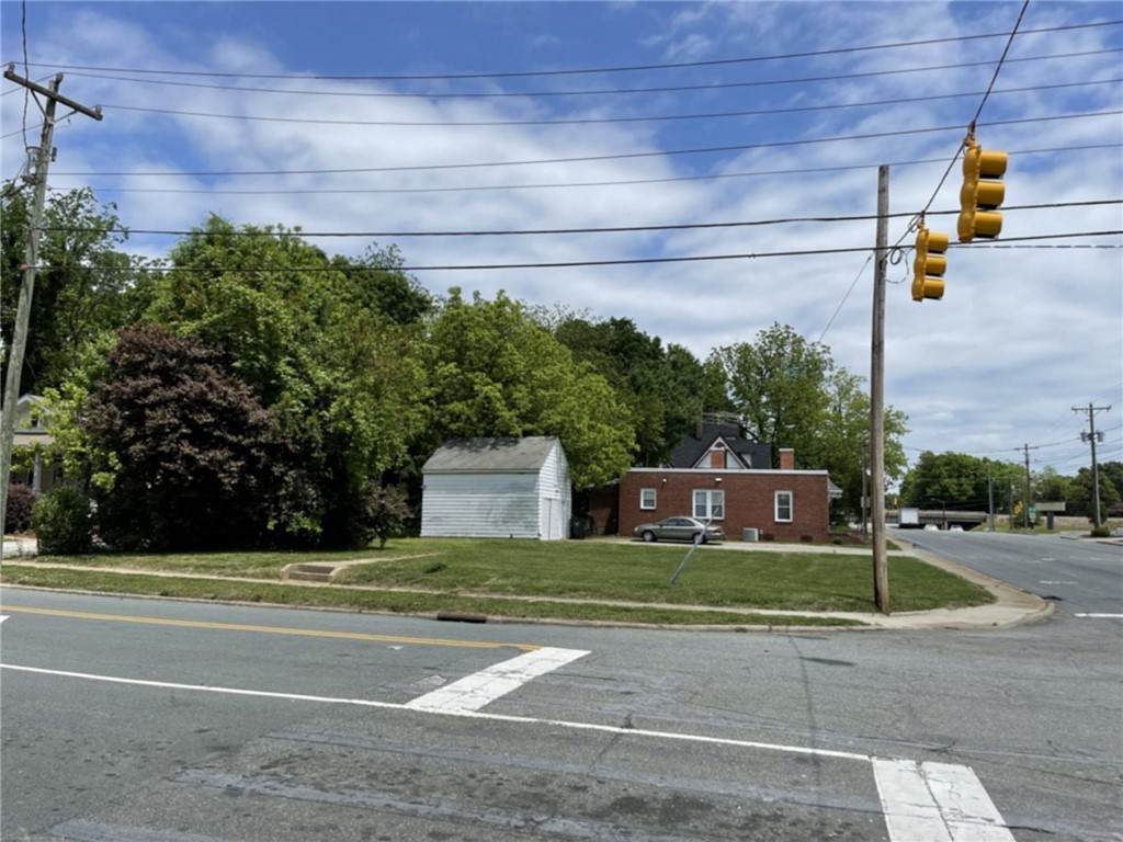 420 Davis Street - Photo 1
