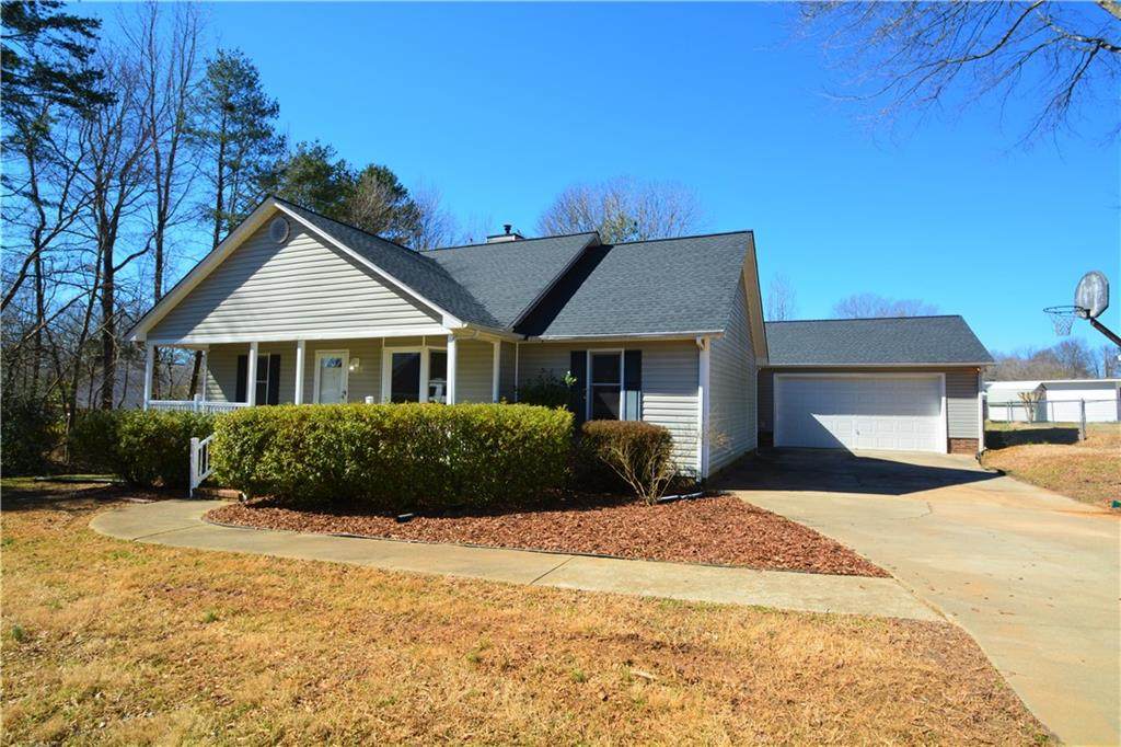 501 Veterans Drive - Photo 1