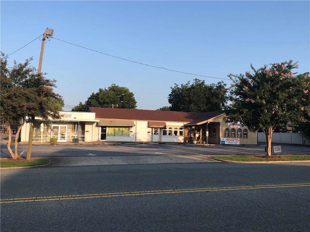 300 Main Street - Photo 1