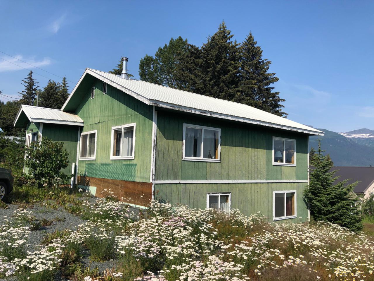 428 Young - Photo 1
