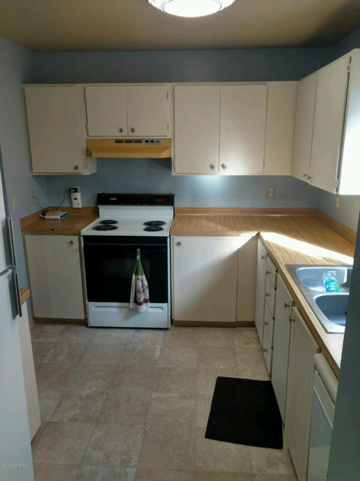 540 Mumford Street - Photo 1