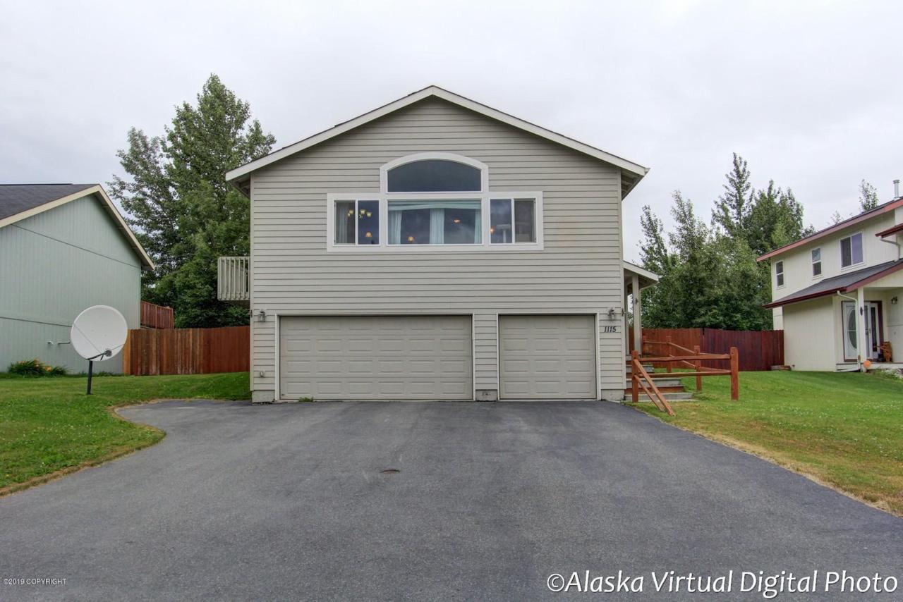 1115 Granville Street - Photo 1
