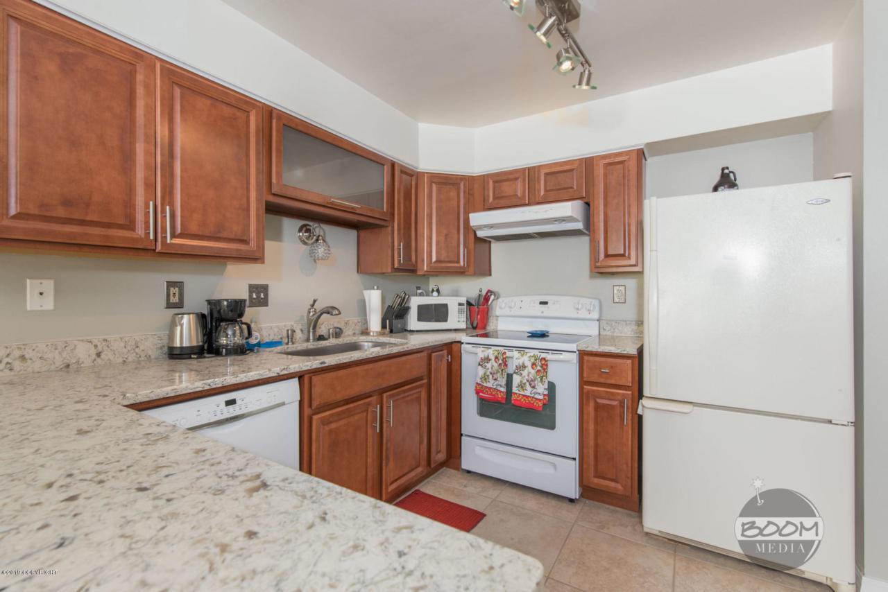 836 M Street - Photo 1