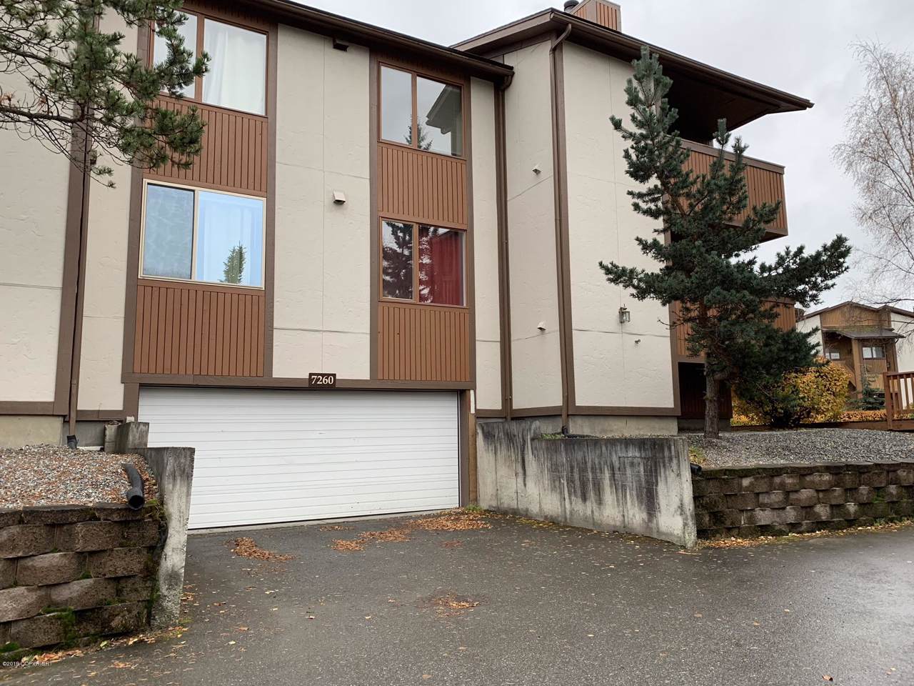 7260 Huntsmen Circle - Photo 1
