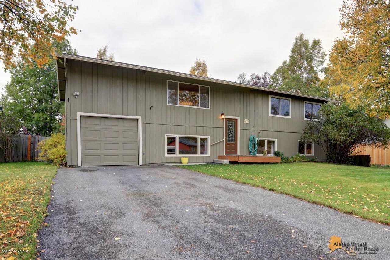 2631 Lyvona Lane - Photo 1