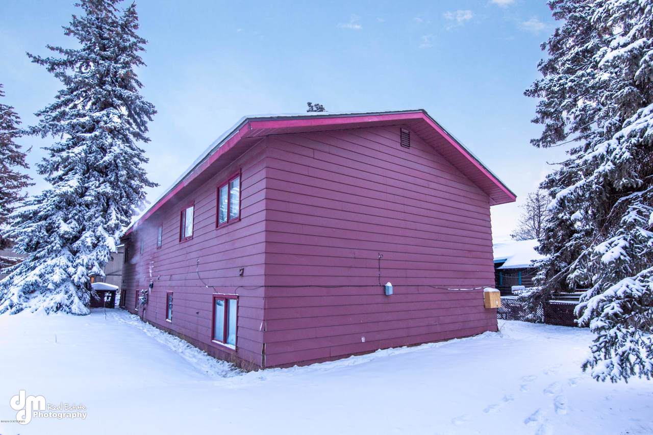 325 Hoyt Street - Photo 1