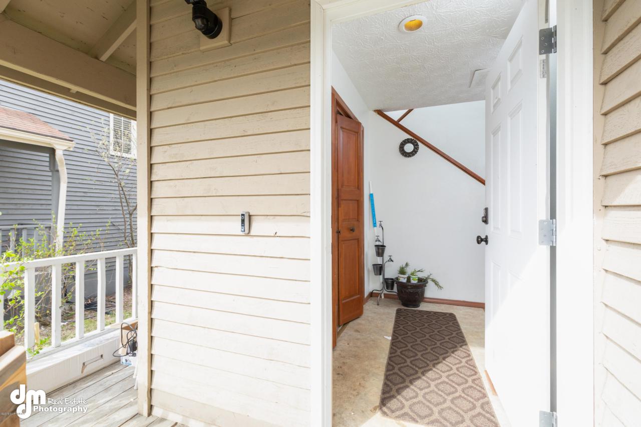 5410 Larkspur Circle - Photo 1