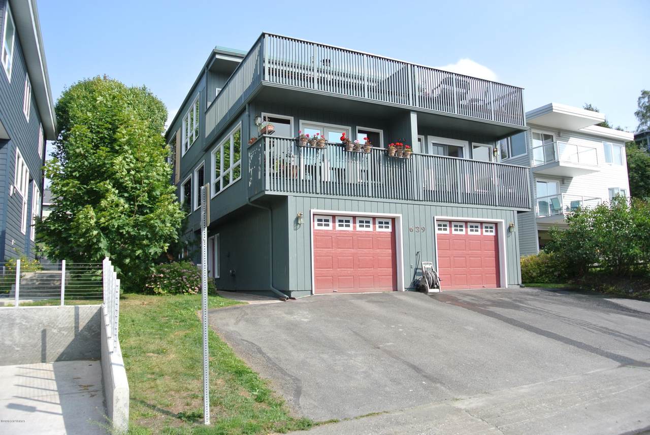 639 N Street - Photo 1