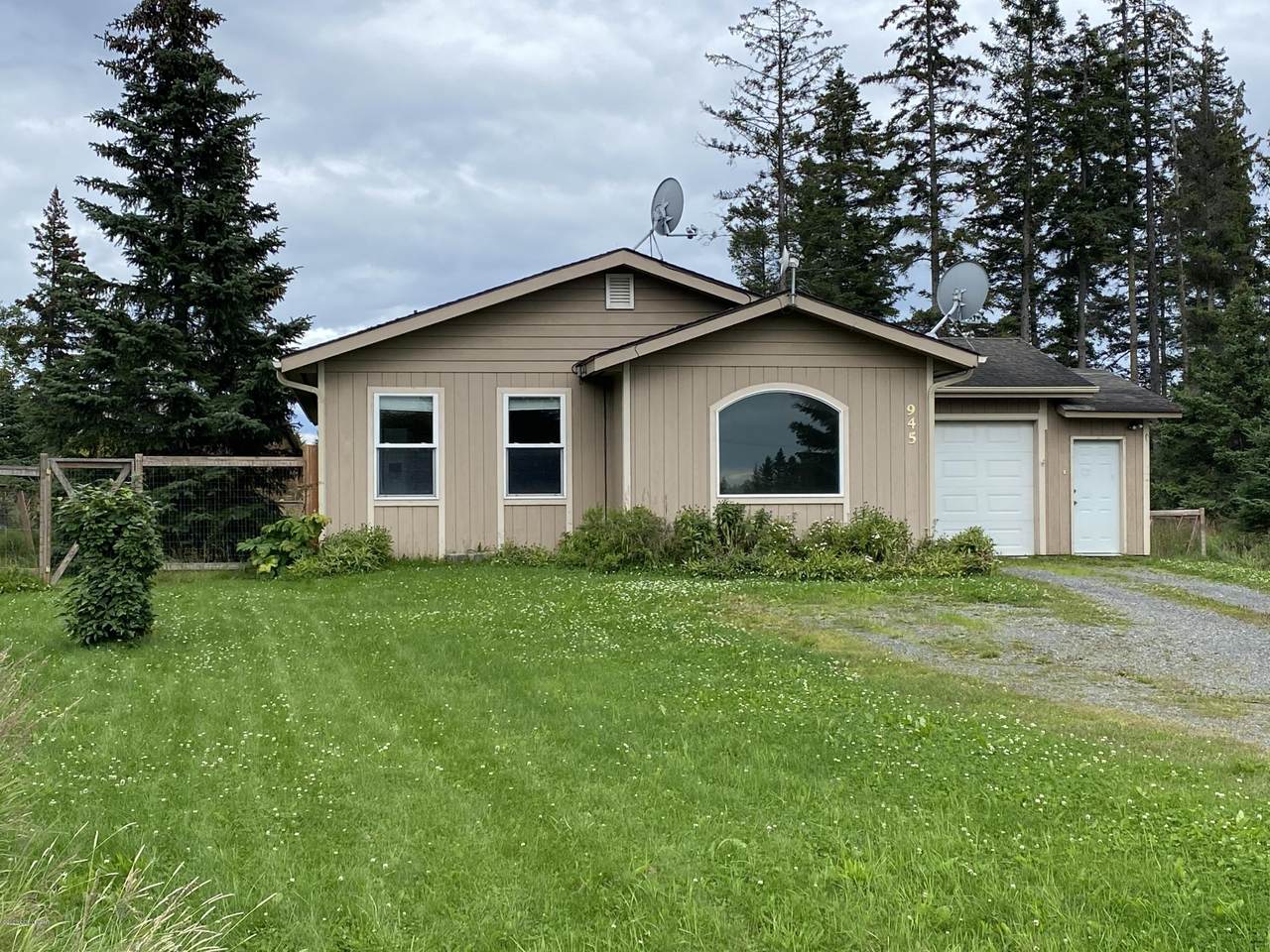 945 Ben Walters Court - Photo 1