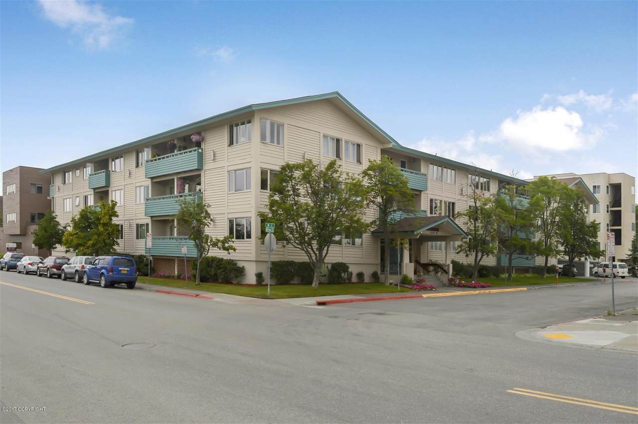 836 M Street - Photo 1