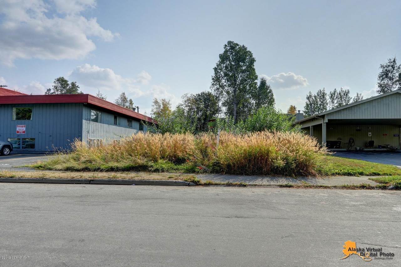 426 11th Avenue - Photo 1