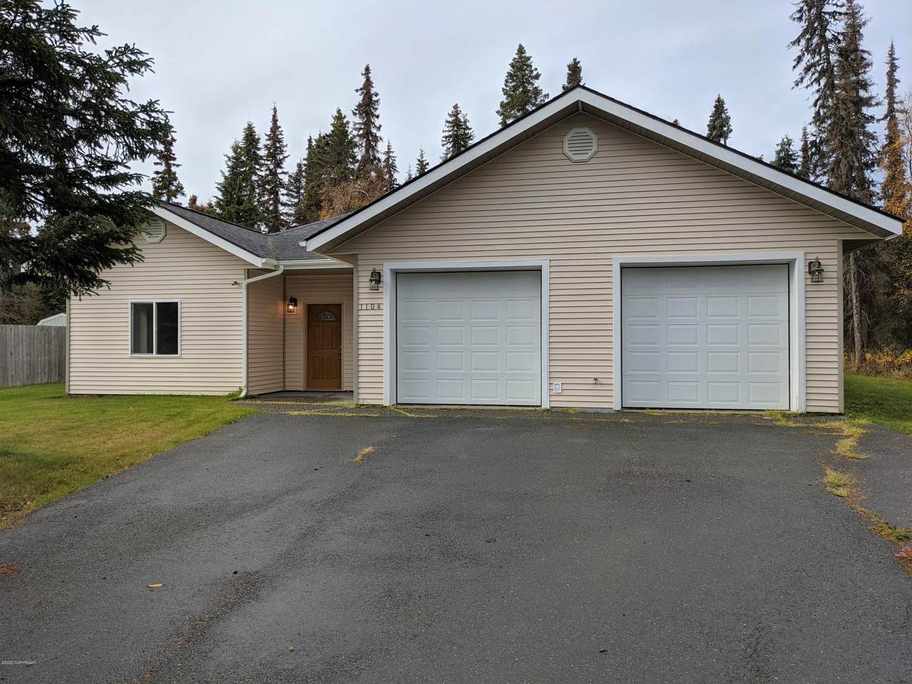 1104 Inlet Woods Drive - Photo 1