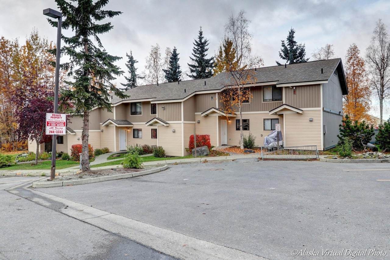 16510 Centerfield Drive - Photo 1
