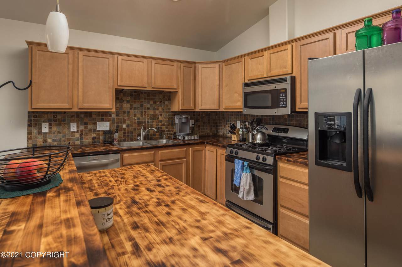 6515 Whispering Loop - Photo 1