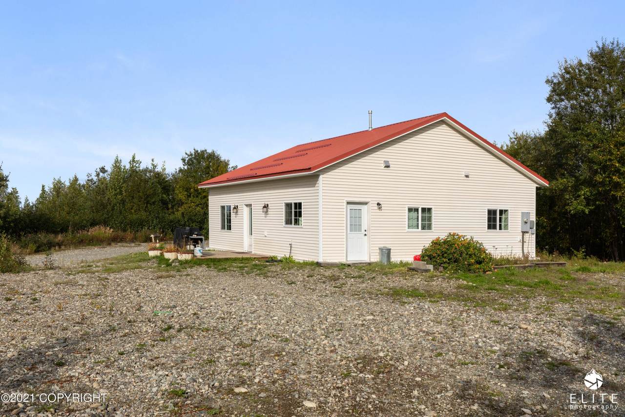 19586 Lakes Boulevard - Photo 1
