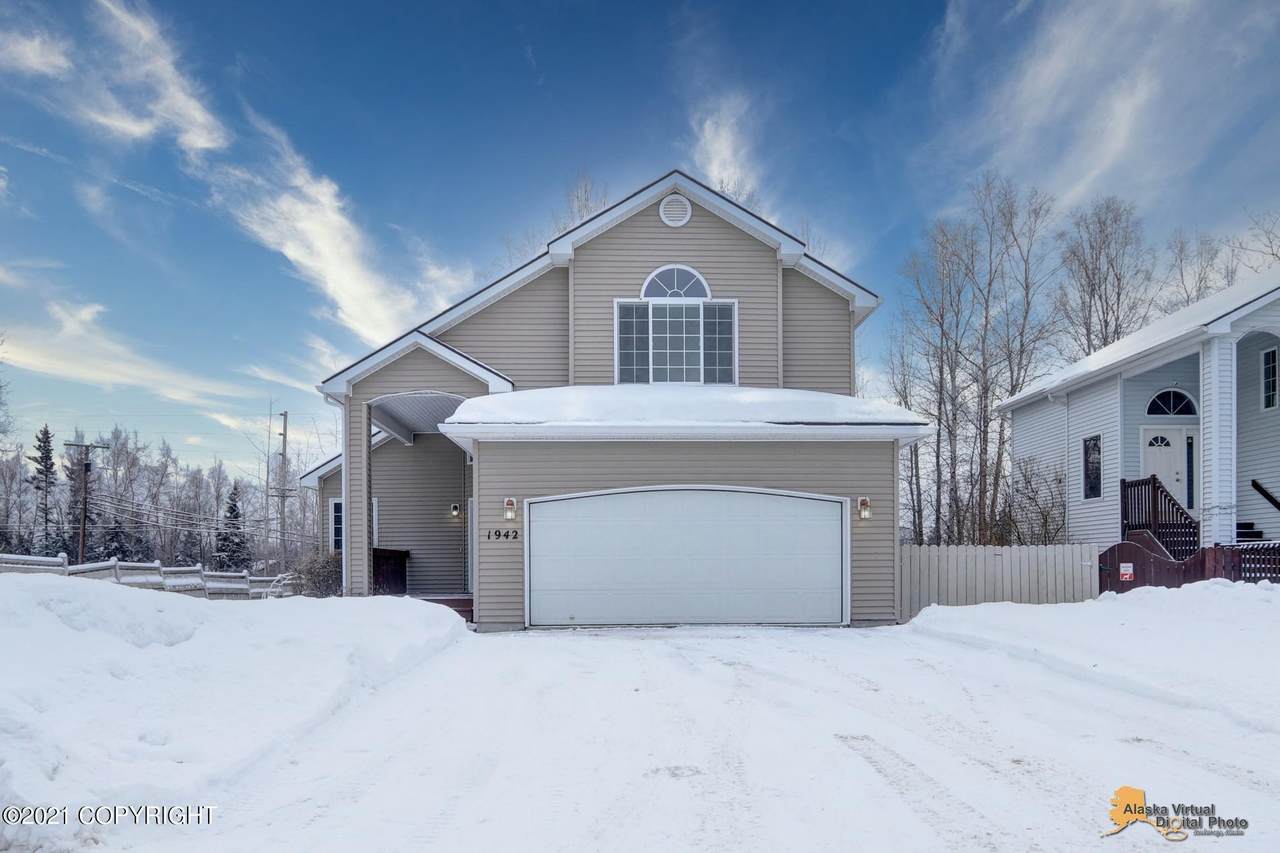 1942 Circlewood Drive - Photo 1