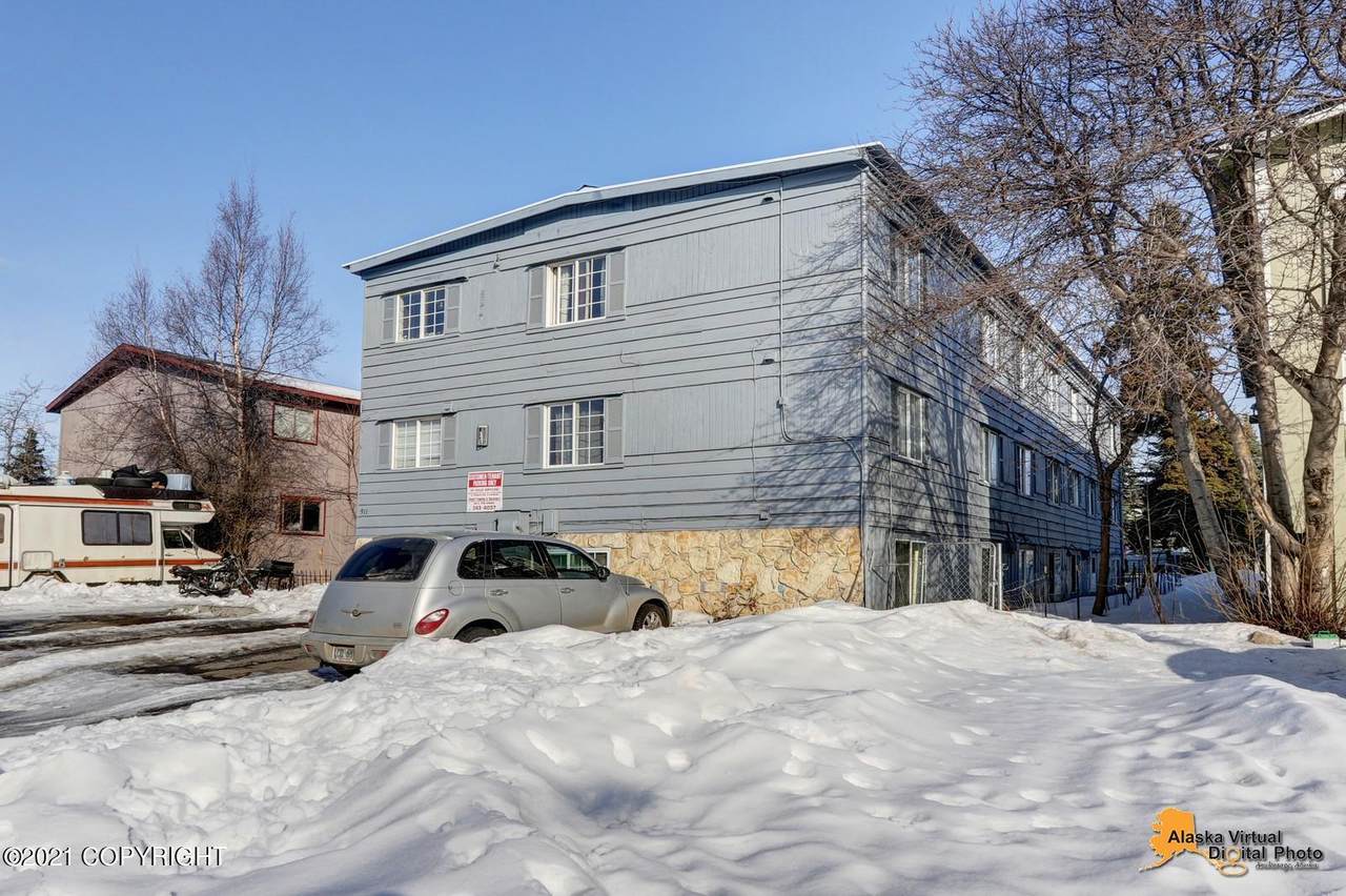 911 10th Avenue - Photo 1