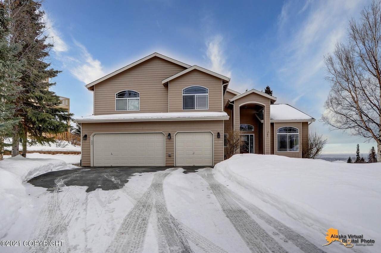 16100 Bridgewood Circle - Photo 1