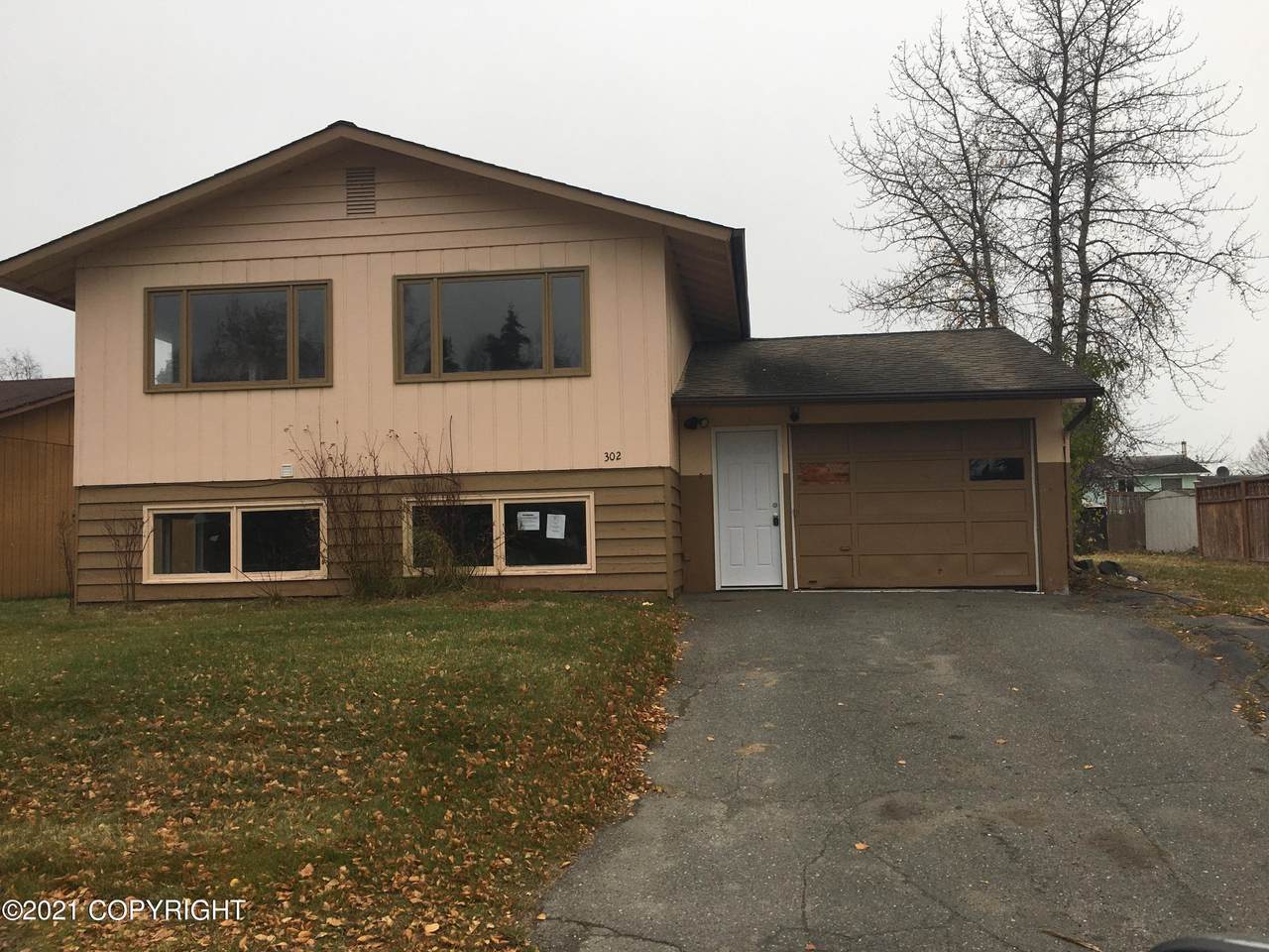 302 Sterling Court - Photo 1