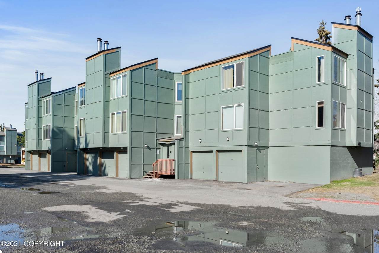401 Sweetgale Court - Photo 1