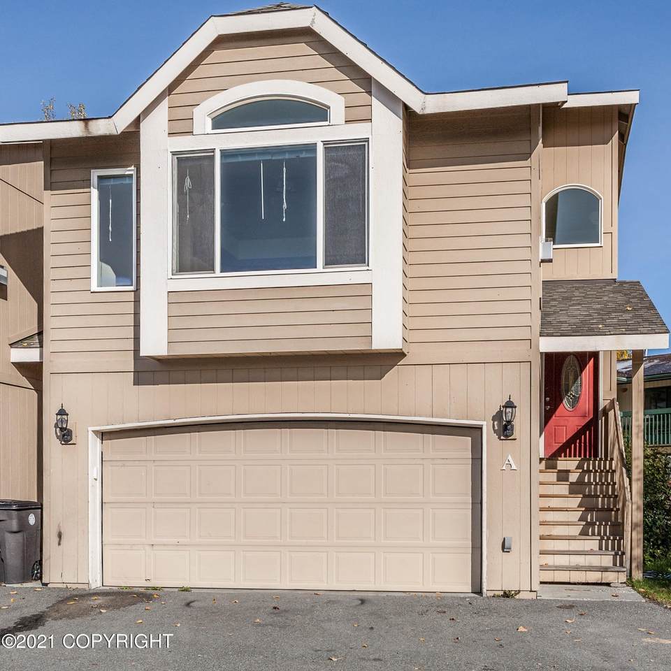 3917 San Roberto Avenue - Photo 1