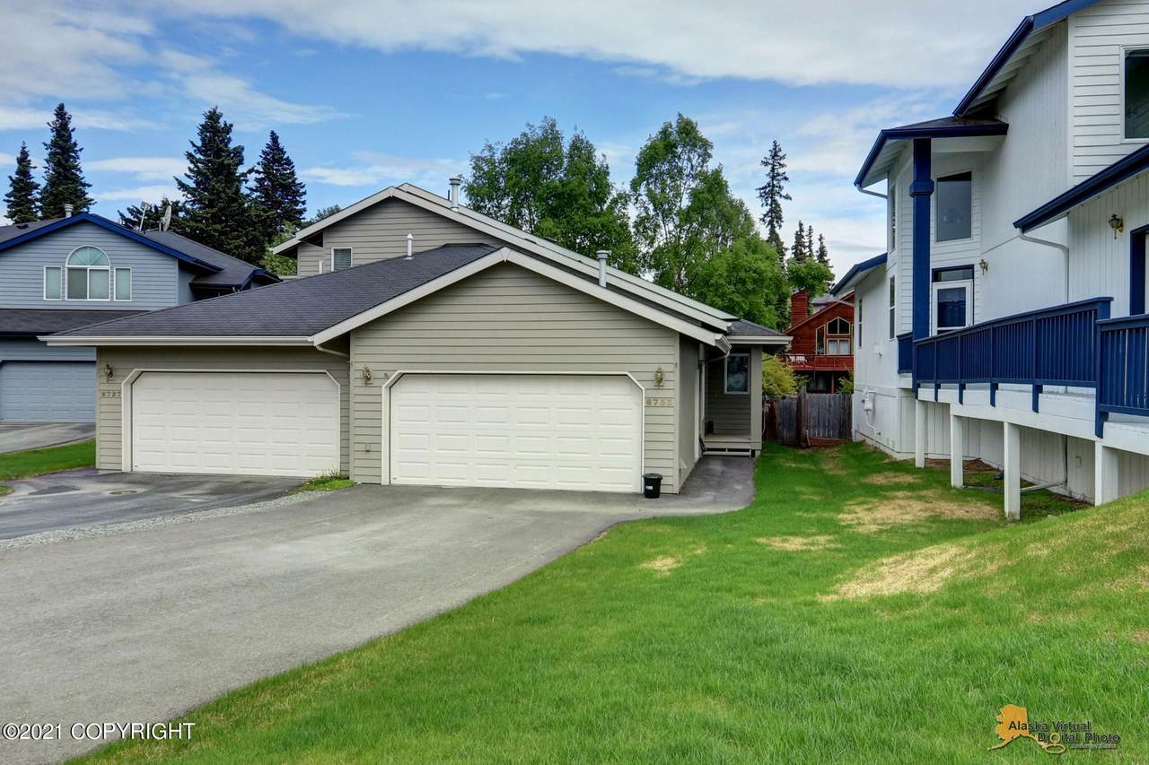 6733 Snow Goose Circle - Photo 1