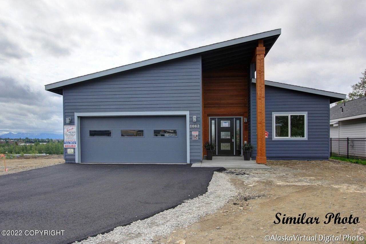 1101 Shelley Avenue - Photo 1