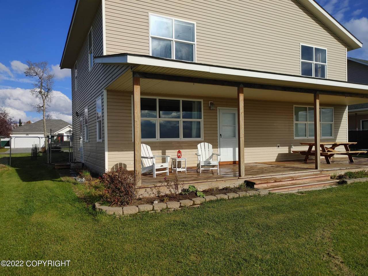 1529 Toyon Way - Photo 1
