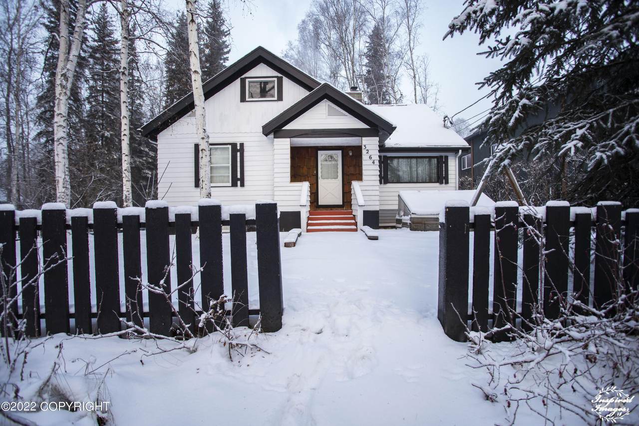 3264 Jarvis Avenue - Photo 1