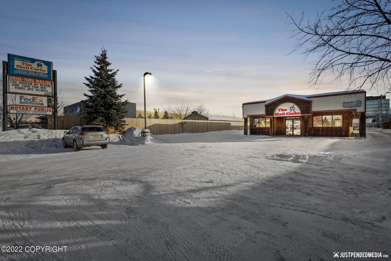 3705 Arctic Boulevard - Photo 1