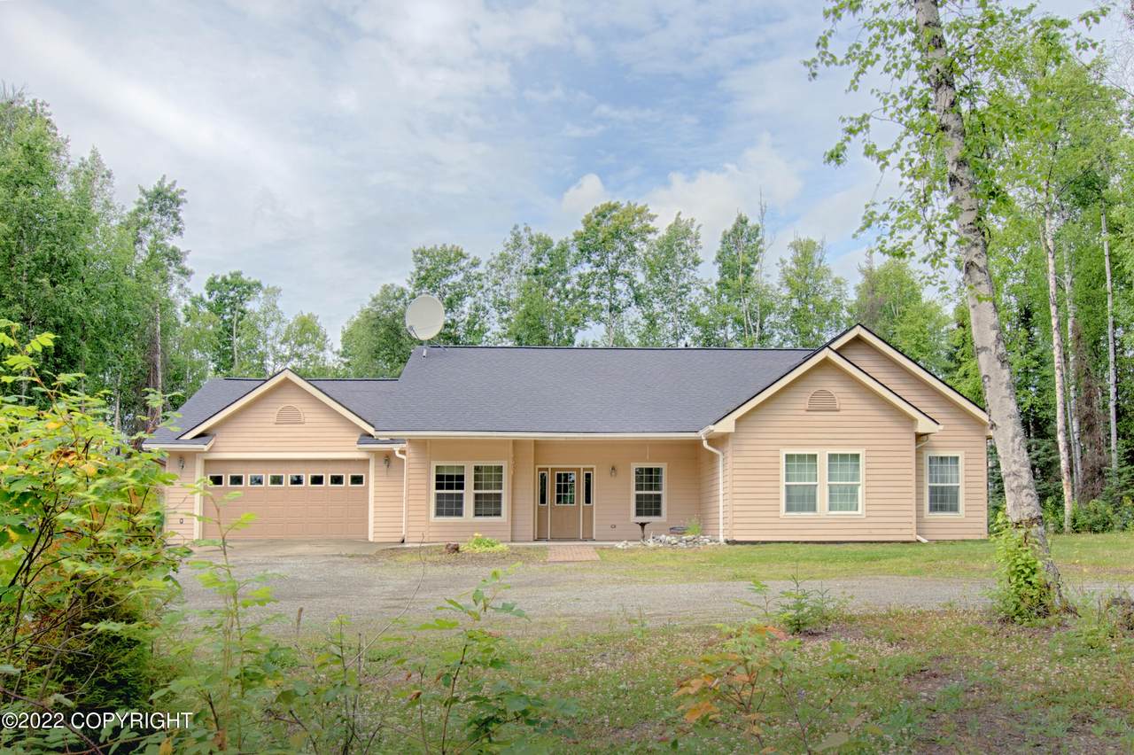 426 Forest Park Drive - Photo 1