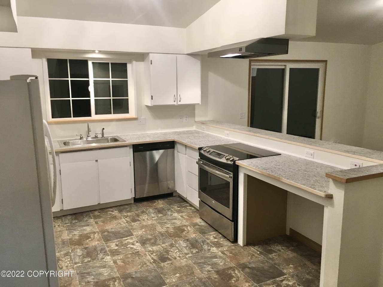 102 Gjoa Street - Photo 1